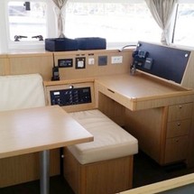 Lagoon 400 S2
