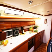 Bavaria 44