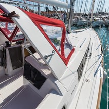 Beneteau Oceanis 38