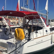 Beneteau Oceanis 38