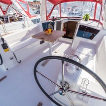 Beneteau Oceanis 38
