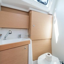 Beneteau Oceanis 38