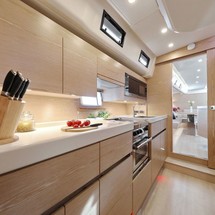 Hanse 675