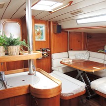 Beneteau First 51