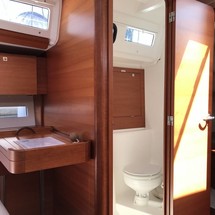 Dufour 350