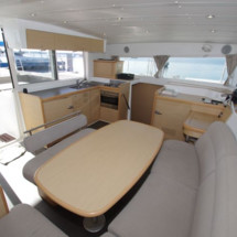 Lagoon 421