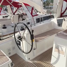 Beneteau Oceanis 38