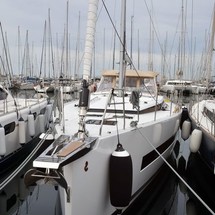 Beneteau Oceanis Yacht 62