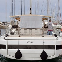 Beneteau Oceanis Yacht 62