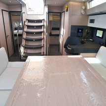 Beneteau Oceanis Yacht 62