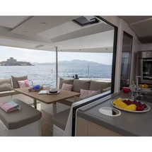 Fountaine Pajot Astrea 42