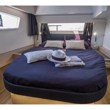 Fountaine Pajot Astrea 42