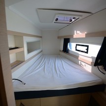 Fountaine Pajot Lucia 40
