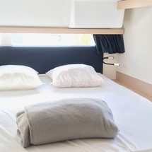 Fountaine Pajot Lucia 40