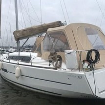 Dufour 382