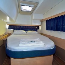 Fountaine Pajot Lucia 40