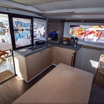 Fountaine Pajot Lucia 40