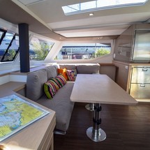 Fountaine Pajot Lucia 40