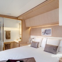 Lagoon 52