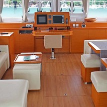 Lagoon 620