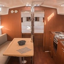 Beneteau Oceanis 38
