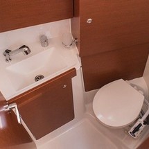 Beneteau Oceanis 38