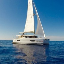 Fountaine Pajot Lucia 40