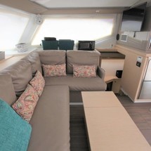 Fountaine Pajot Lucia 40