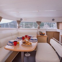 Lagoon 421