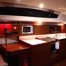 Beneteau Oceanis 43