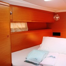 Jeanneau 53