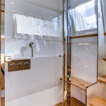 Lagoon 620