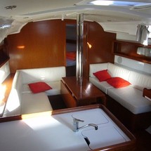 Beneteau Oceanis 37