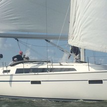 Bavaria 37 Cruiser