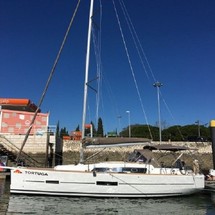 Dufour 382