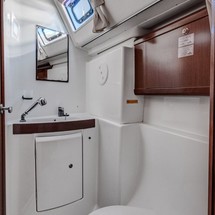 Beneteau Oceanis 43