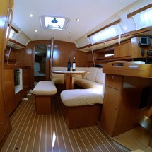 Dufour 365