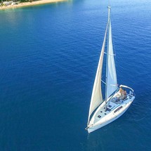 Beneteau Oceanis 43