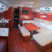 Beneteau Oceanis 43