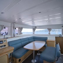 Lagoon 421