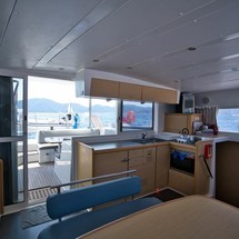 Lagoon 421