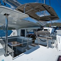 Lagoon 421