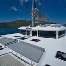 Lagoon 421