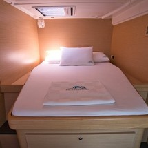 Lagoon 421