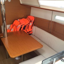 Jeanneau Sun Odyssey 379