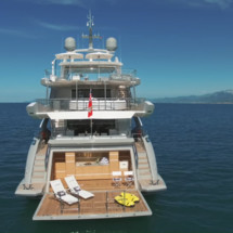 Benetti Veloce 140