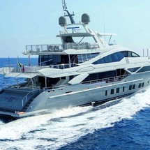 Benetti Veloce 140