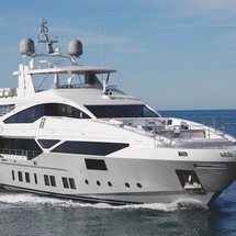 Benetti Veloce 140