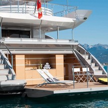 Benetti Veloce 140