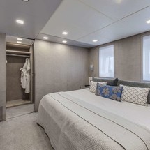 Benetti Veloce 140